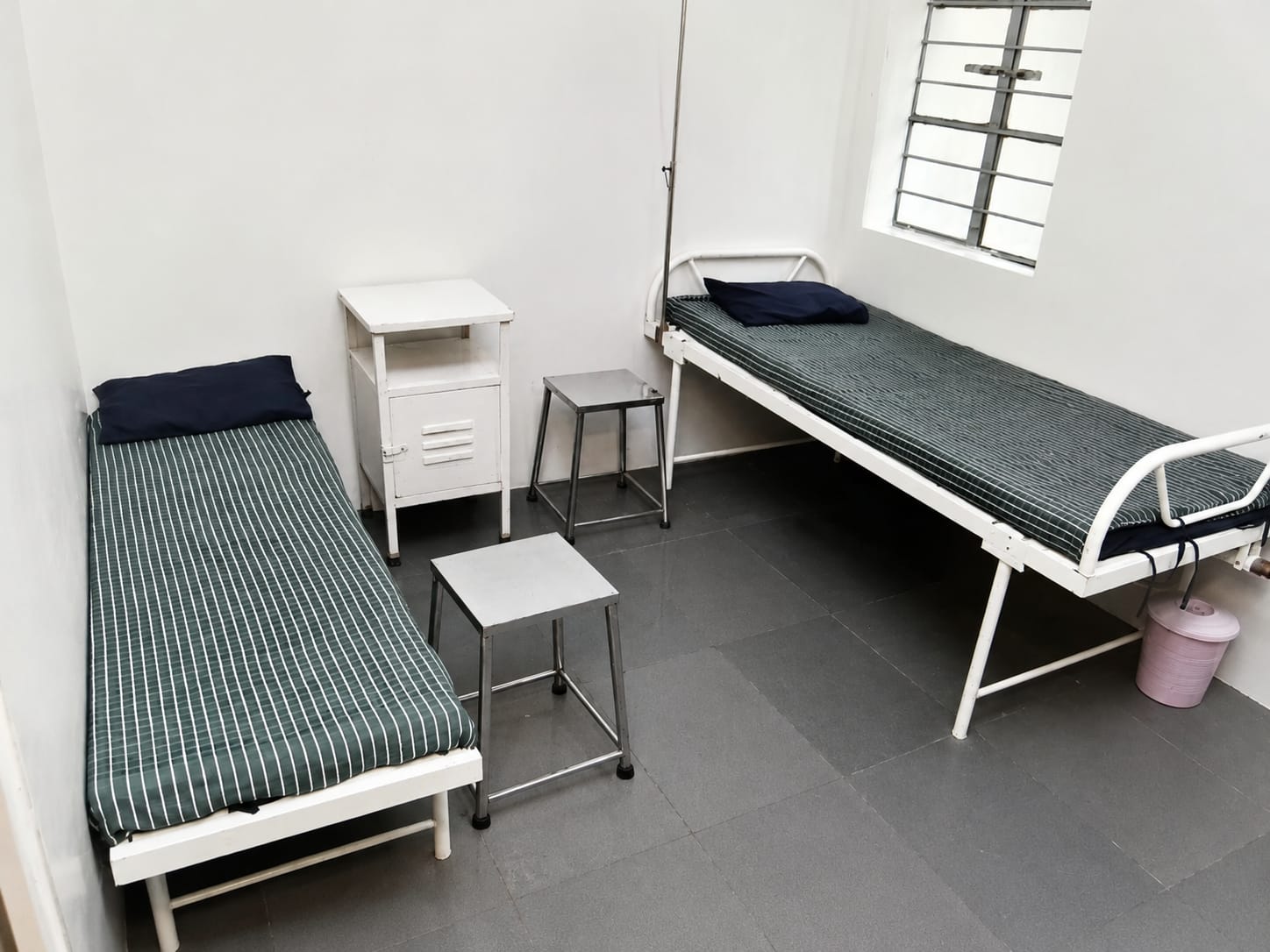 Patient Accommodation in Solapur — Dr. Harkut ENT Nursing Home, Solapur